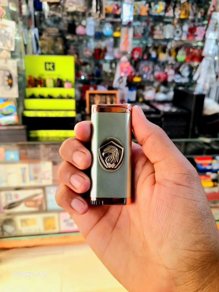 Trendy Three-Dimensional Embossed Blue Flame Lighter 😍
